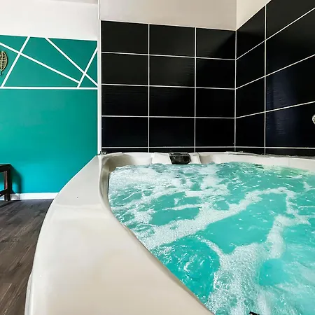 Apartment T2 Lumineux N1 Avec Jacuzzi & Video Roubaix