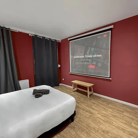 T2 Lumineux N1 Avec Jacuzzi & Video *